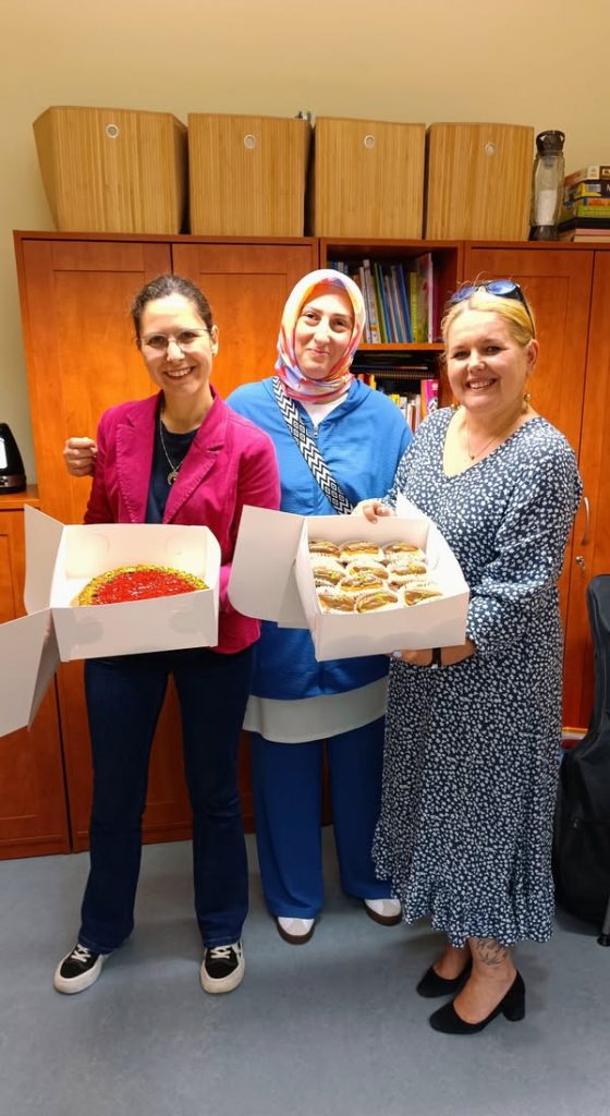 Nauczycielki z ciastami