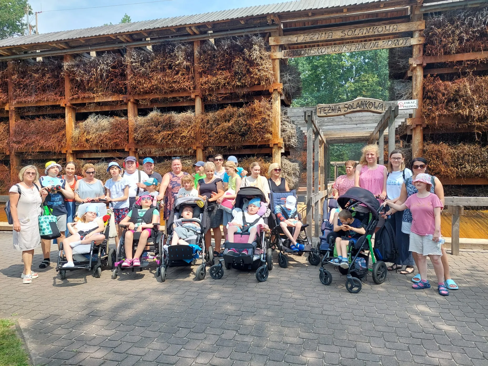 Uczniowie na akcji "Lato w mieście"