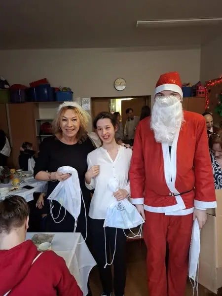 Uczniowie spotykają się z Mikołajem