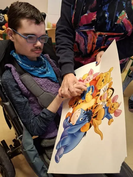 Uczniowie na zajęciach z okazji Dnia Kubusia Puchatka