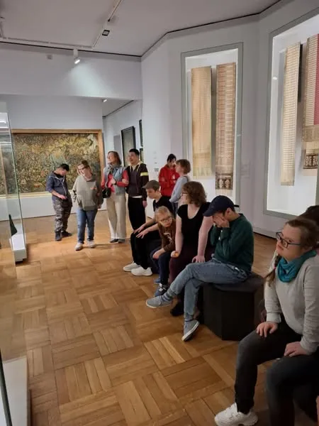 Uczniowie w muzeum narodowym