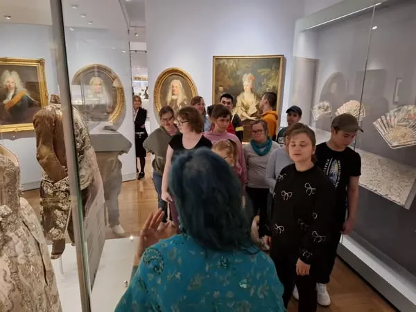 Uczniowie w muzeum narodowym