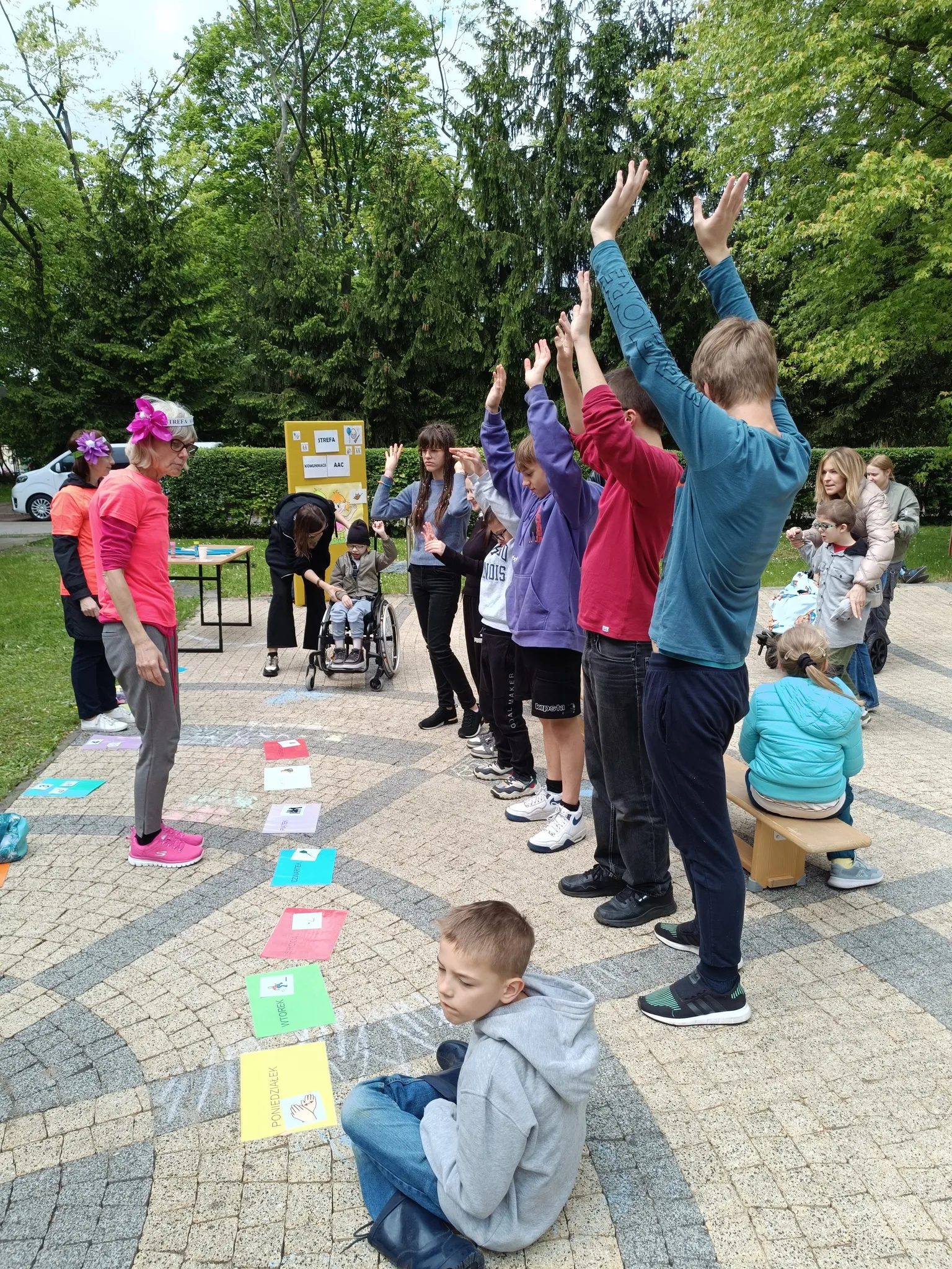 Uczniowie na wydarzeniu 'Zdrowo - sportowo