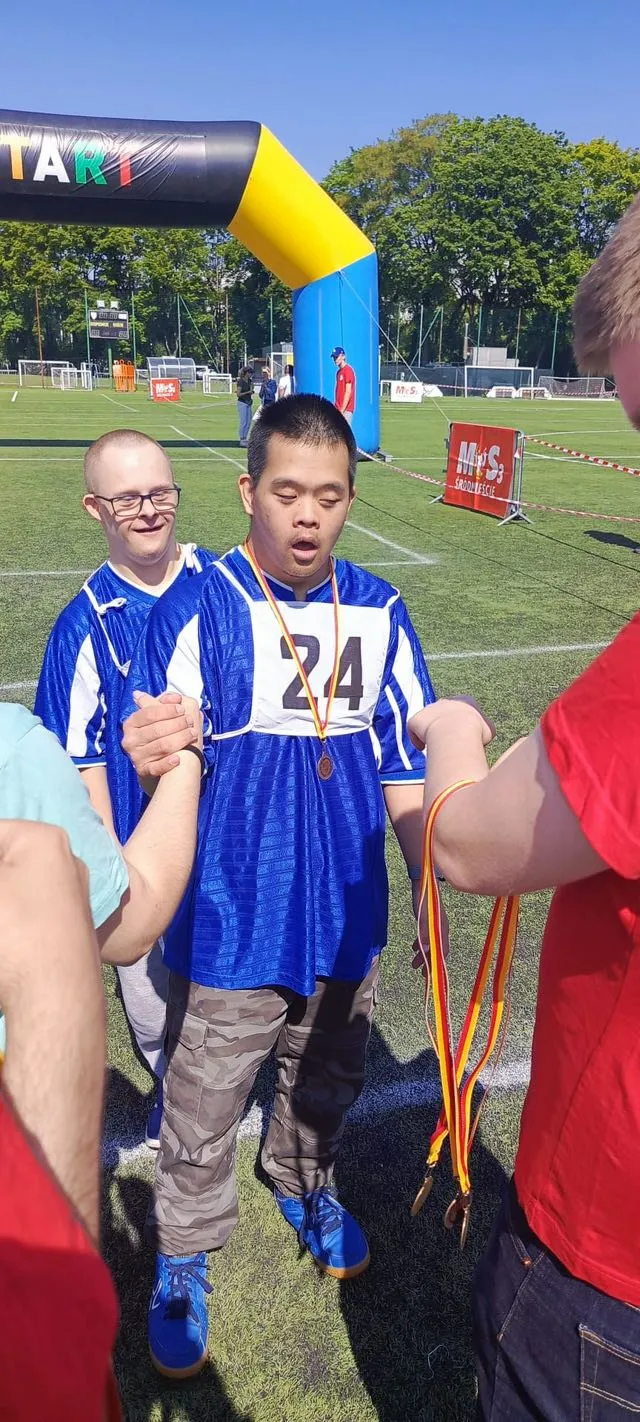 Uczniowie na wydarzeniu 'XI Wiosenny Bieg Osób'