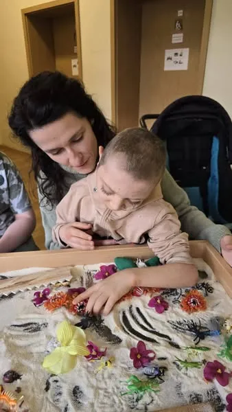 Uczniowie na wydarzeniu 'sensosmyki'