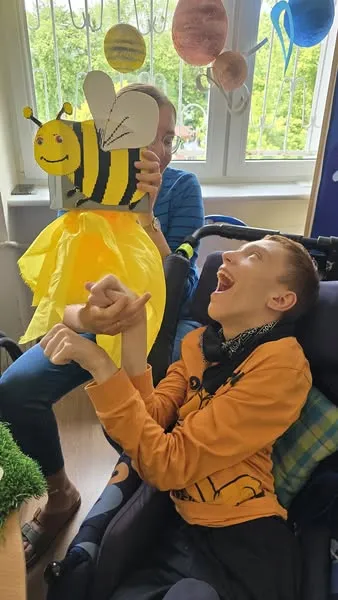 Uczniowie na wydarzeniu 'sensosmyki'