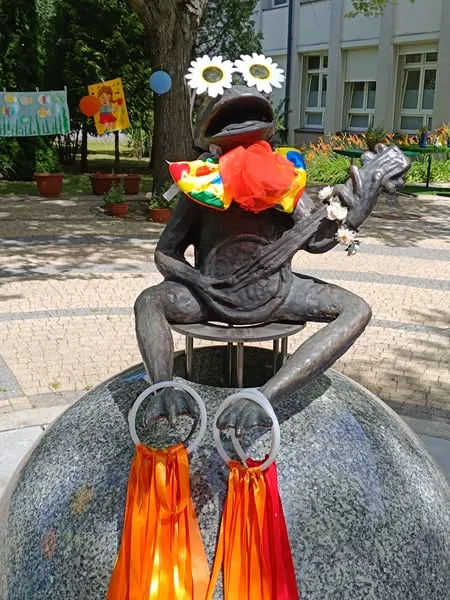 Uczniowie na pokazie mody