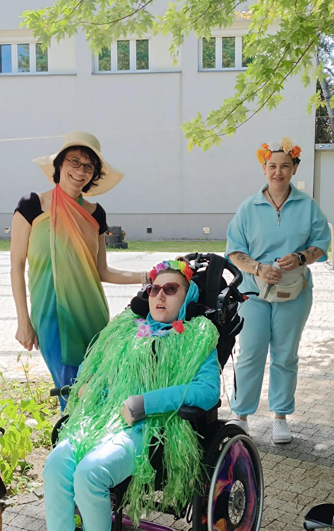 Uczniowie na pokazie mody